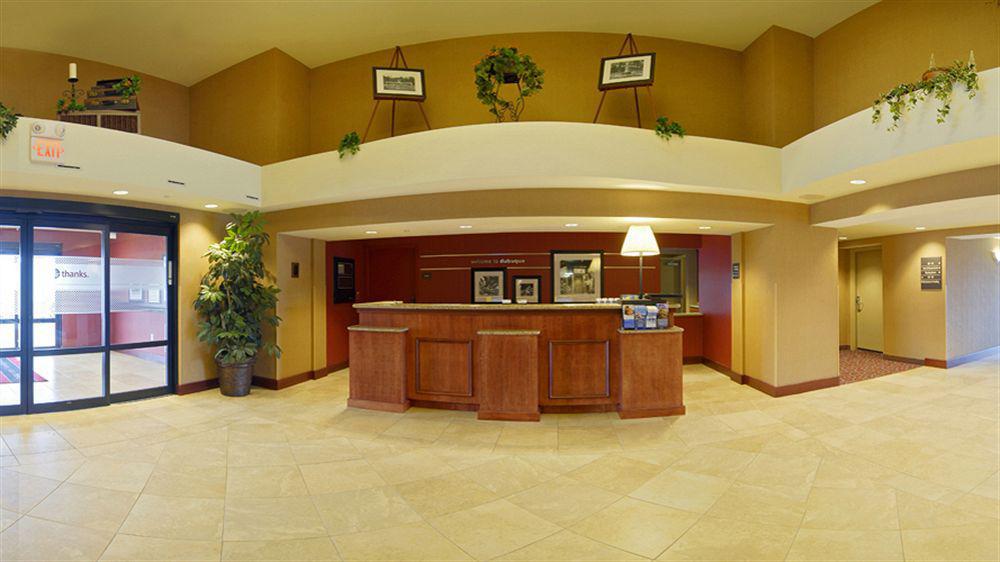 Hampton Inn Dubuque Kültér fotó
