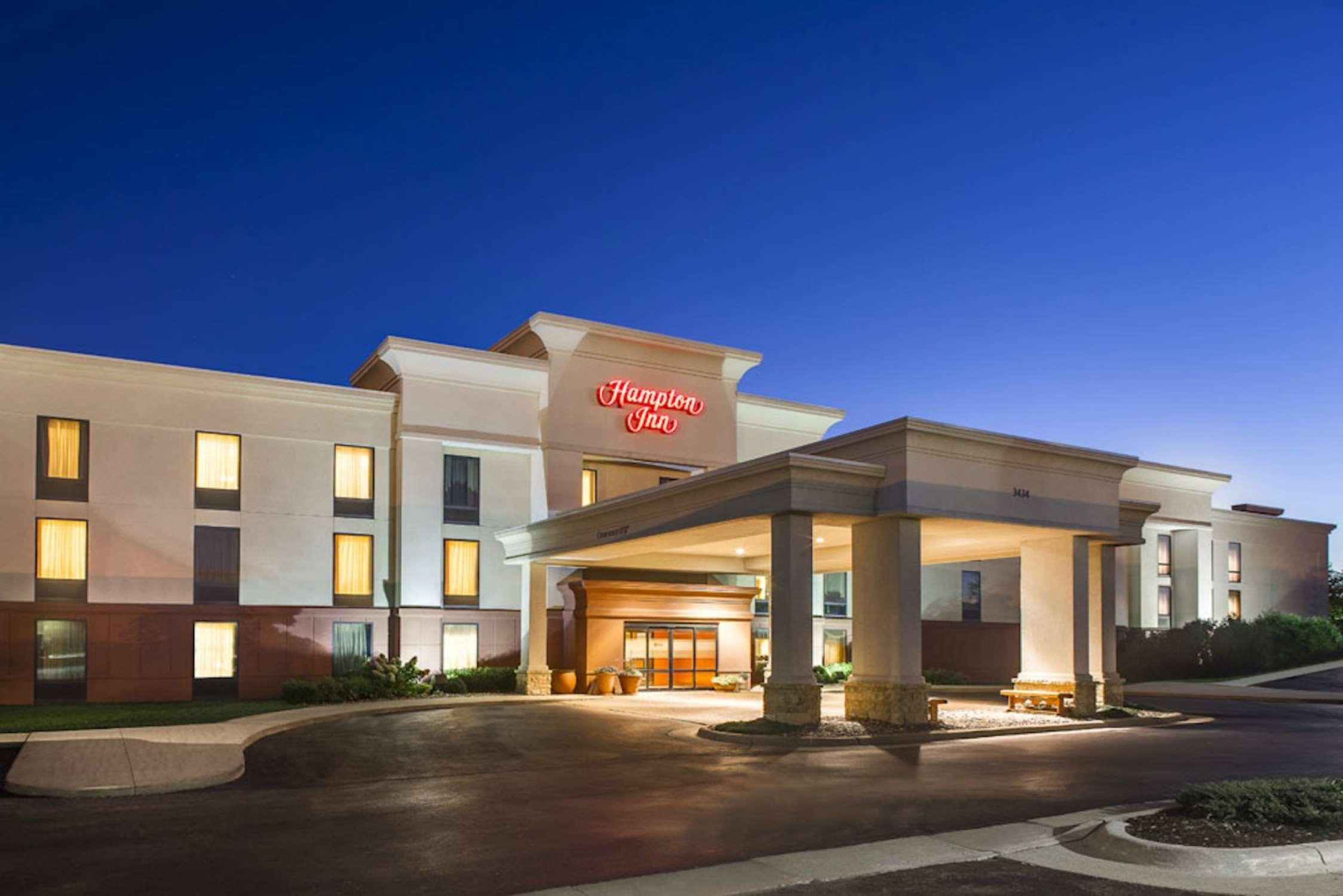 Hampton Inn Dubuque Kültér fotó
