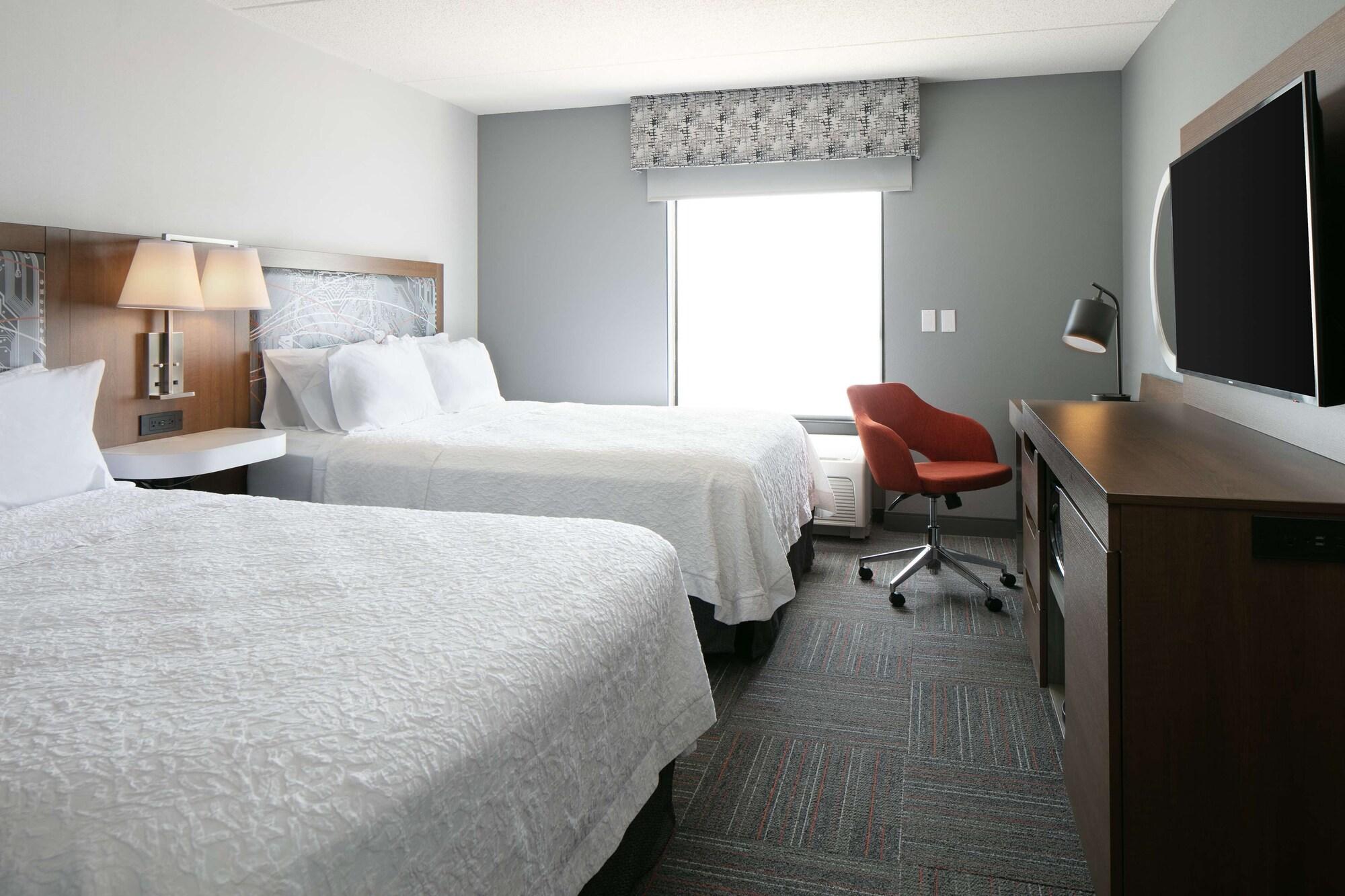 Hampton Inn Dubuque Kültér fotó