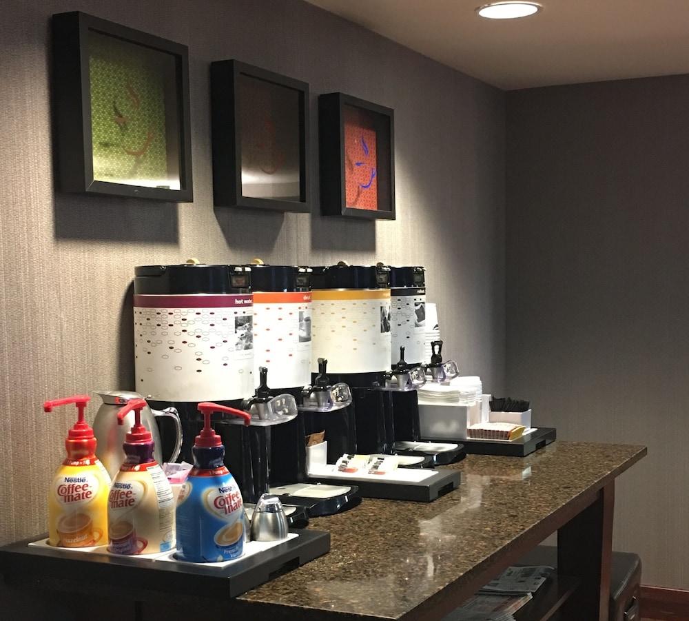 Hampton Inn Dubuque Kültér fotó