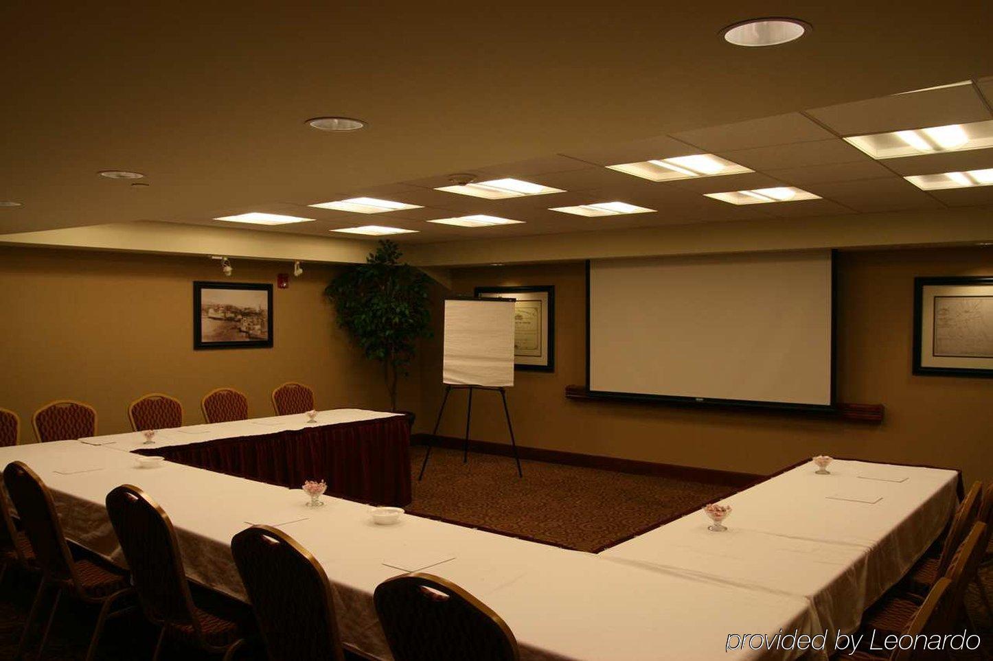 Hampton Inn Dubuque Üzleti fotó