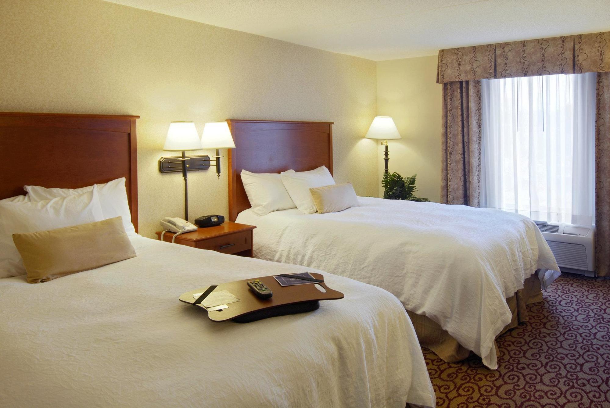 Hampton Inn Dubuque Kültér fotó