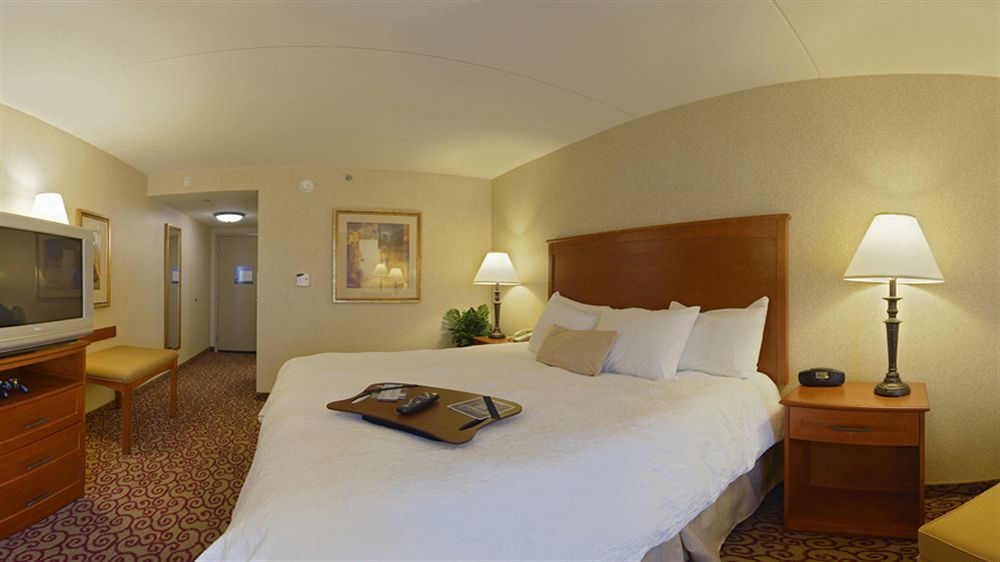 Hampton Inn Dubuque Kültér fotó