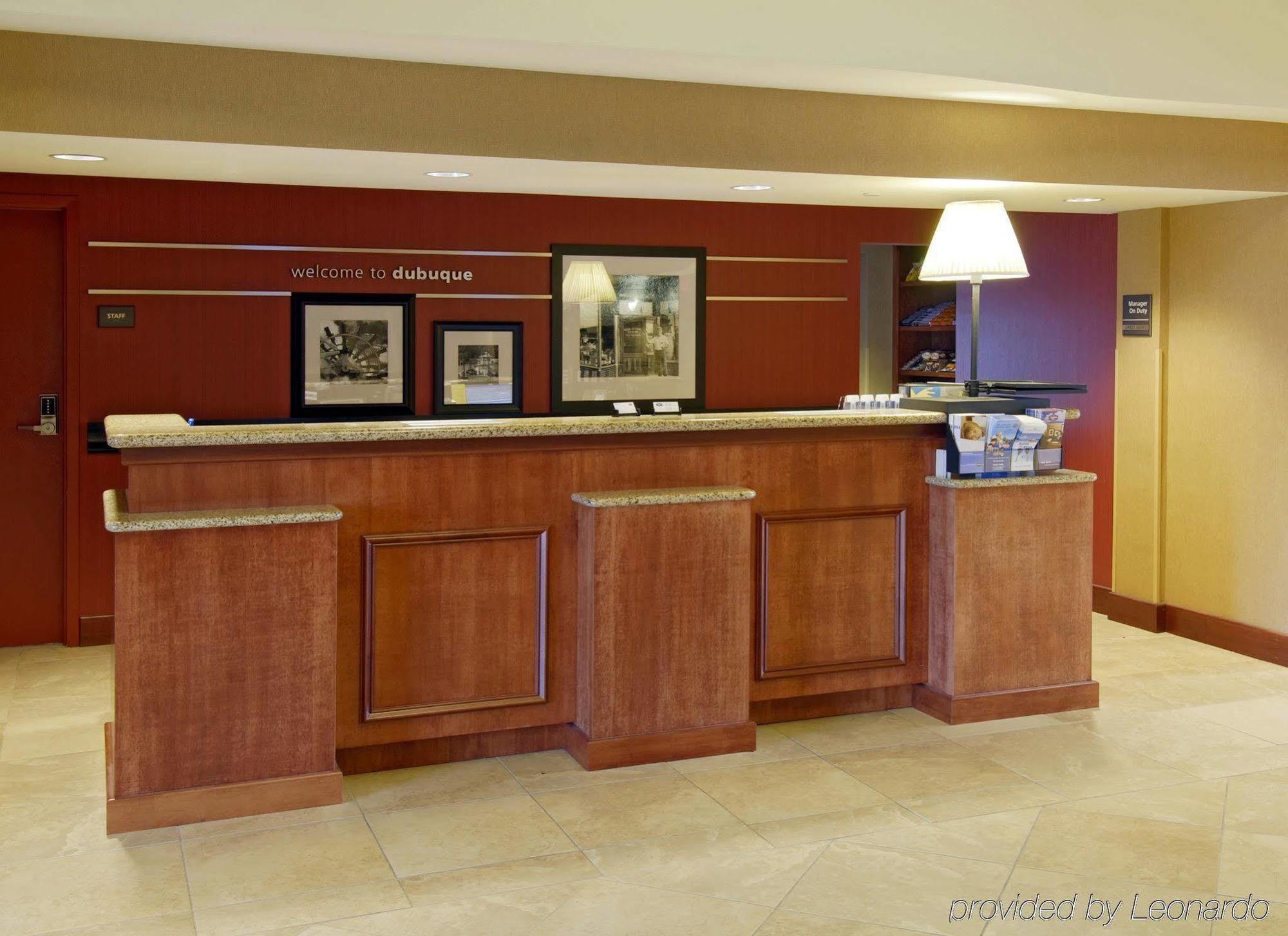 Hampton Inn Dubuque Kültér fotó