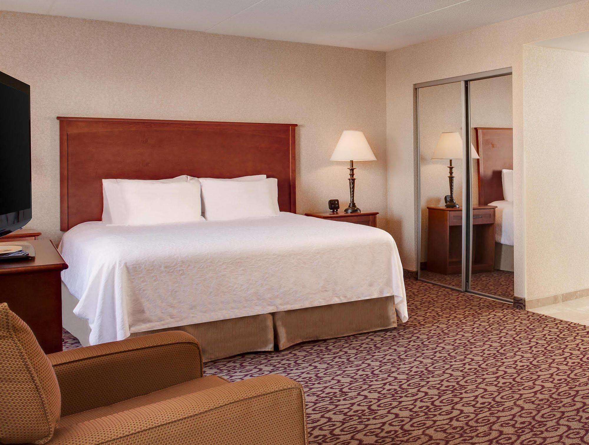 Hampton Inn Dubuque Kültér fotó